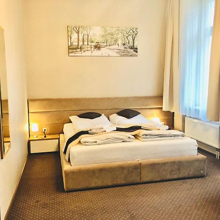 Park Hotel Dobrodzien Ngoại thất bức ảnh