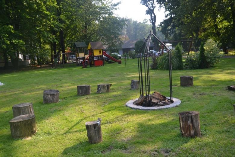 Park Hotel Dobrodzien Ngoại thất bức ảnh
