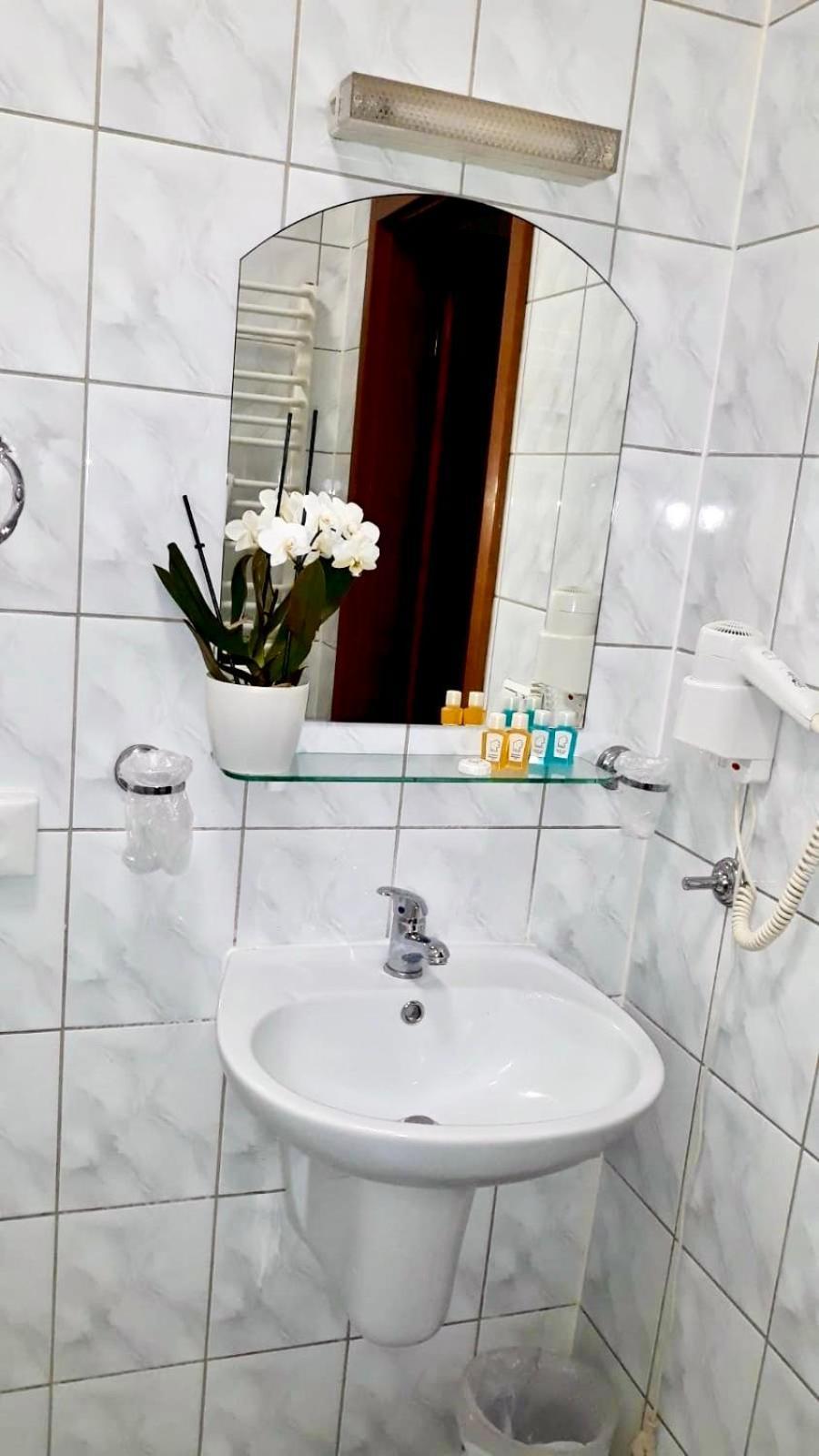 Park Hotel Dobrodzien Ngoại thất bức ảnh