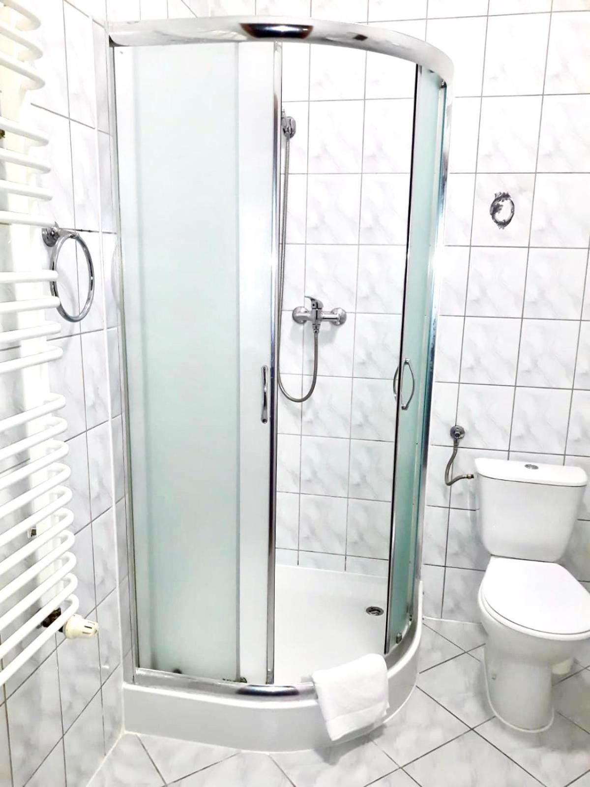 Park Hotel Dobrodzien Ngoại thất bức ảnh